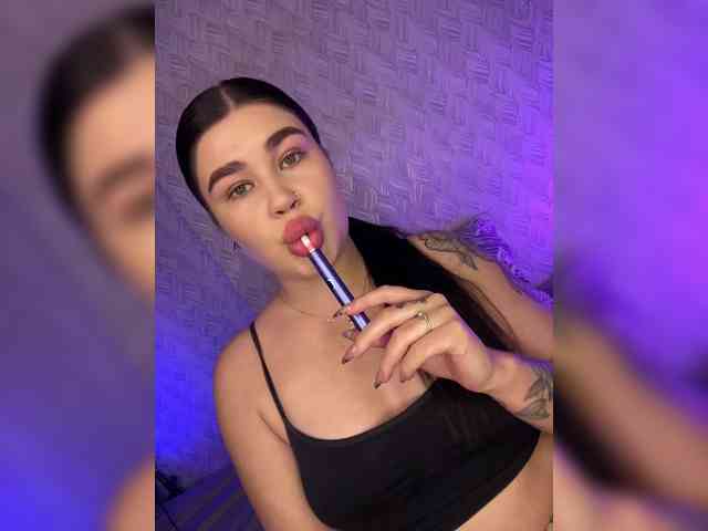 suchka-black- webcam