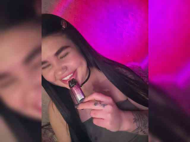 suchka-black- webcam