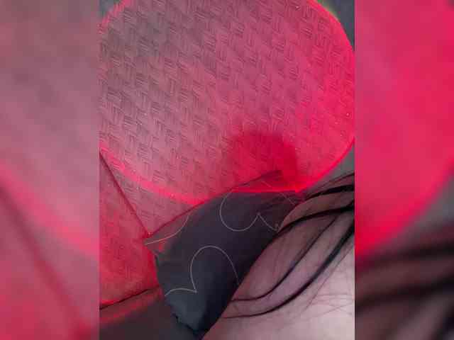 suchka-black- webcam