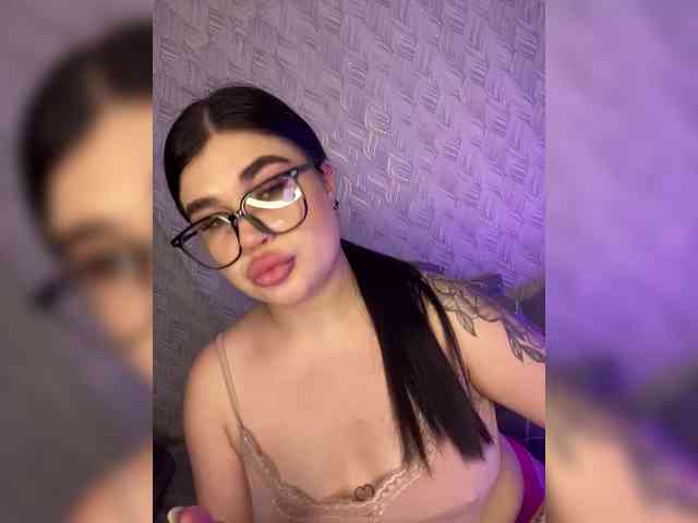 suchka-black- webcam
