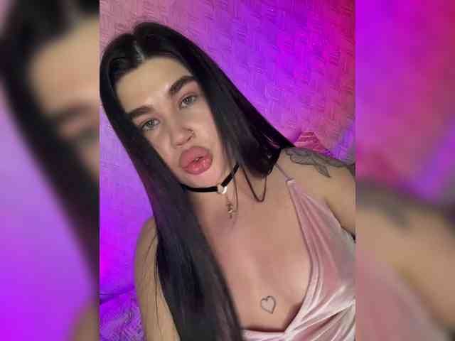 suchka-black- webcam