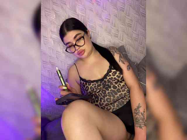 suchka-black- webcam