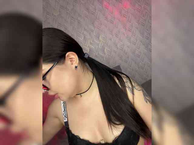 suchka-black- webcam