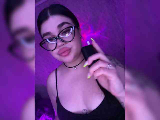suchka-black- webcam