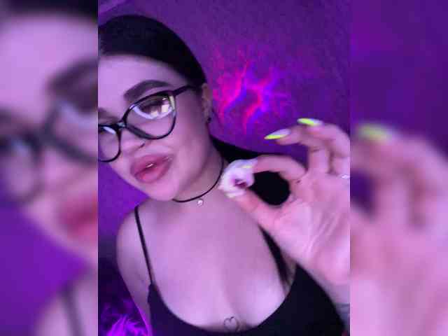 suchka-black- webcam