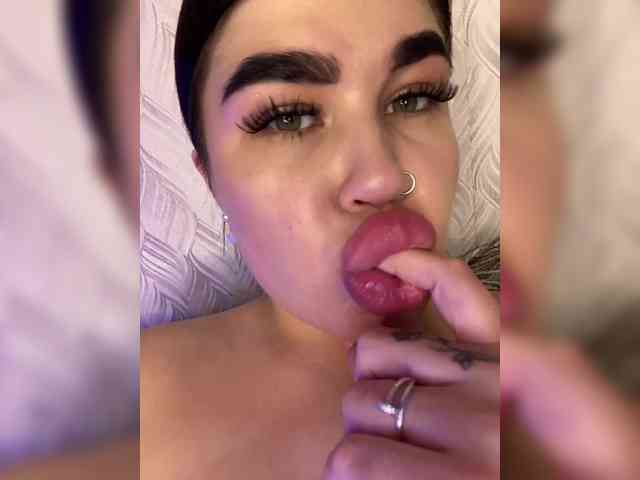 suchka-black- webcam