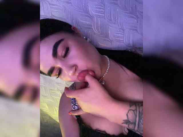 suchka-black- webcam