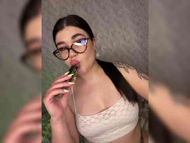 suchka-black- webcam