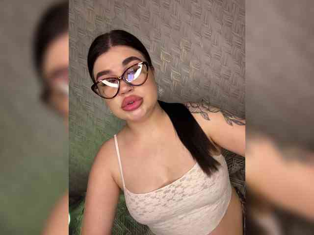 suchka-black- webcam