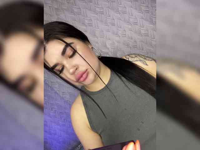 live nude chatroom Suchka-black-