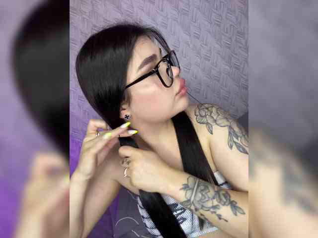 suchka-black- webcam