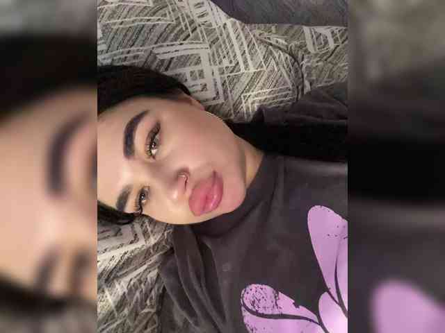 suchka-black- Live Webcam on BongaCams