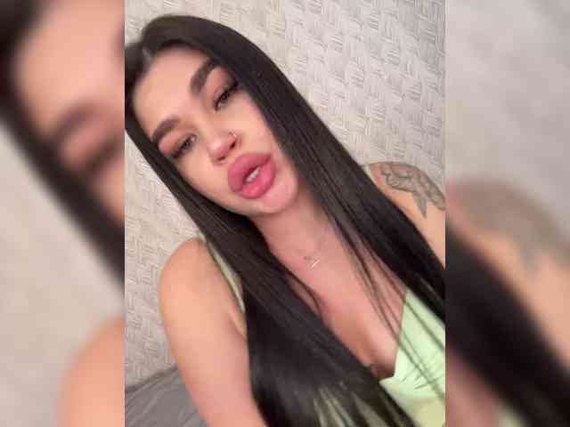 suchka-black- webcam