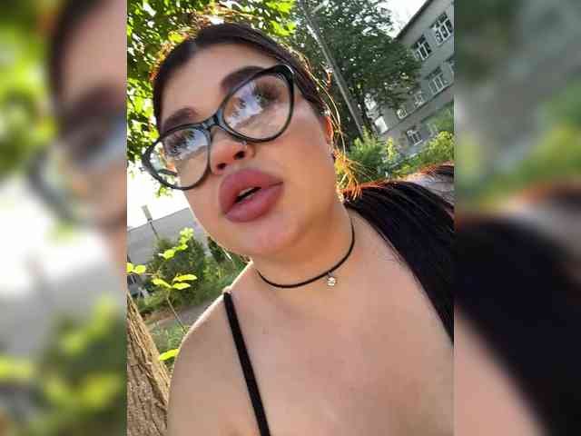suchka-black- webcam