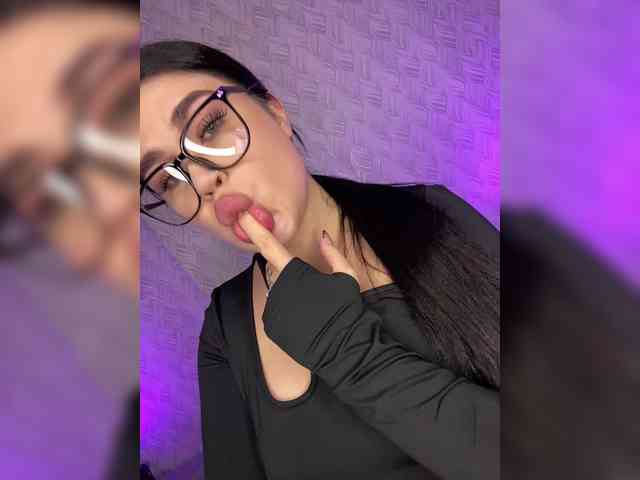 suchka-black- webcam