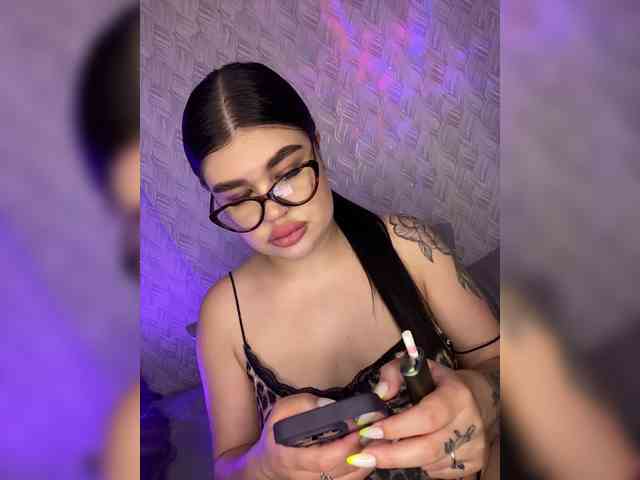 suchka-black- webcam