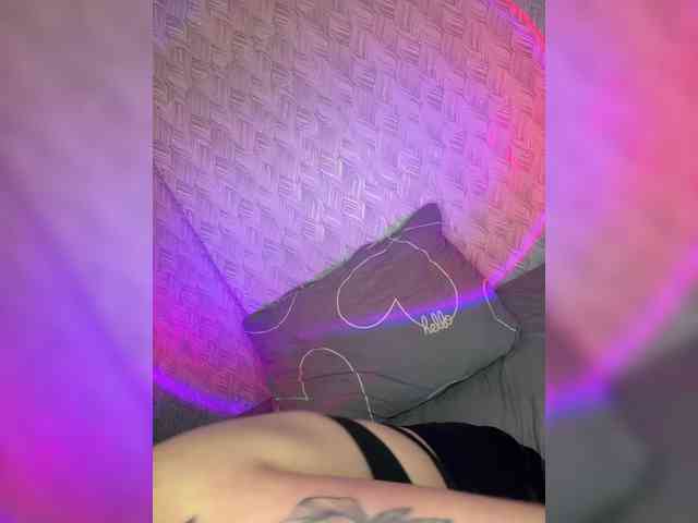 suchka-black- webcam