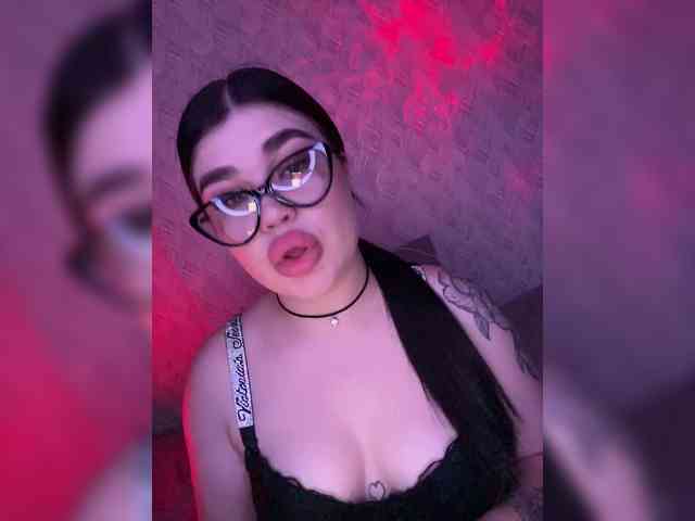 suchka-black- webcam