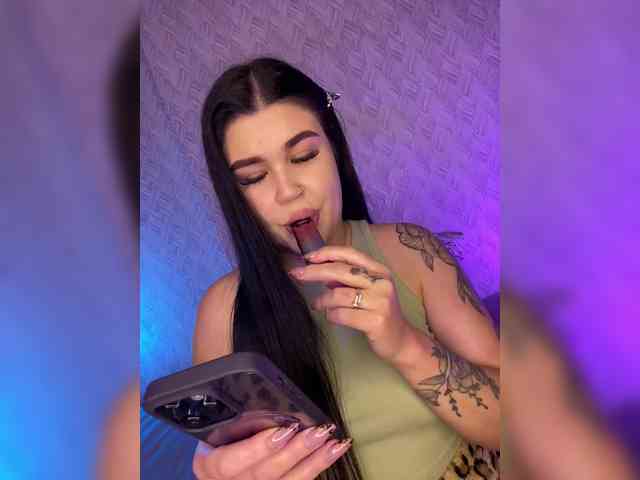 suchka-black- webcam