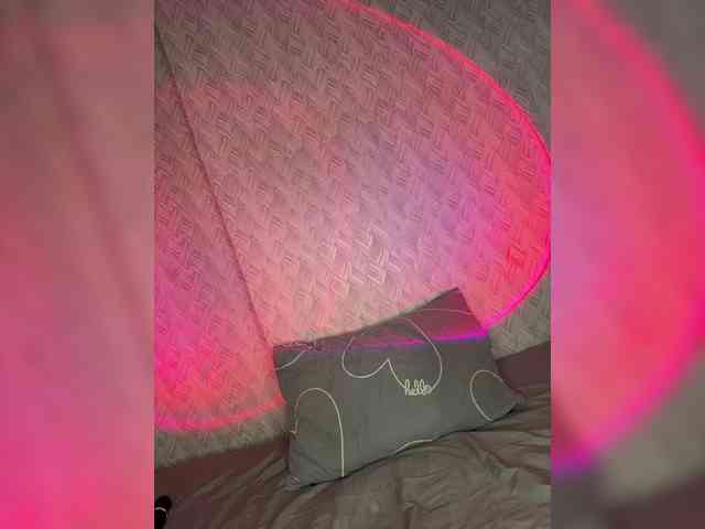 suchka-black- webcam