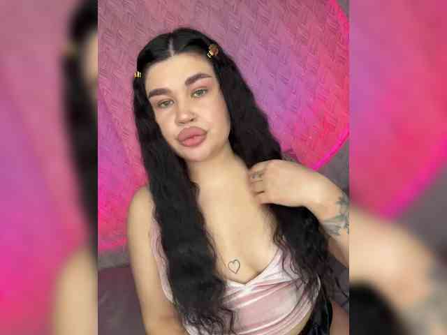 suchka-black- webcam