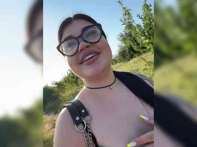 suchka-black- webcam