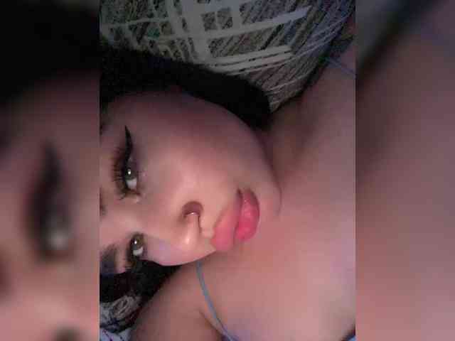 Moon_Bitch webcam