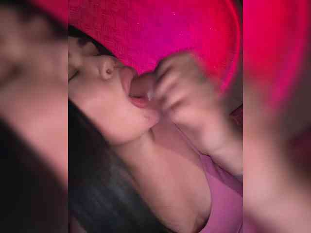 suchka-black- webcam