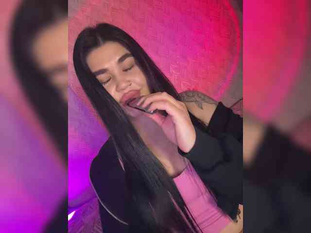 suchka-black- webcam