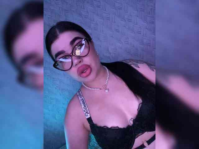 suchka-black- webcam