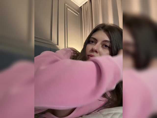 RoxyDoll from BongaCams