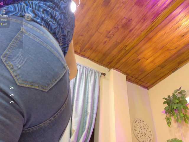 chloe-rosse's BongaCams show and profile