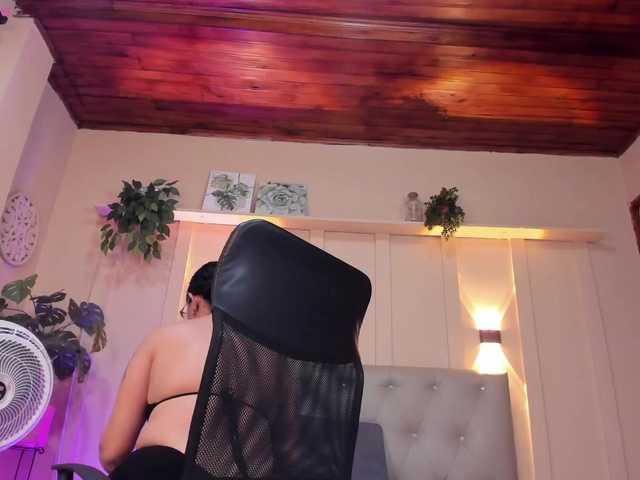 chloe-rosse's BongaCams show and profile