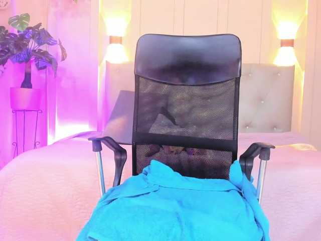 chloe-rosse's BongaCams show and profile