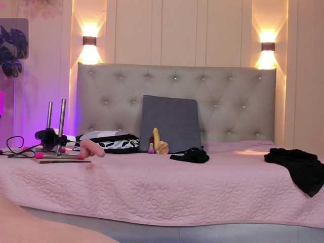 chloe-rosse's BongaCams show and profile