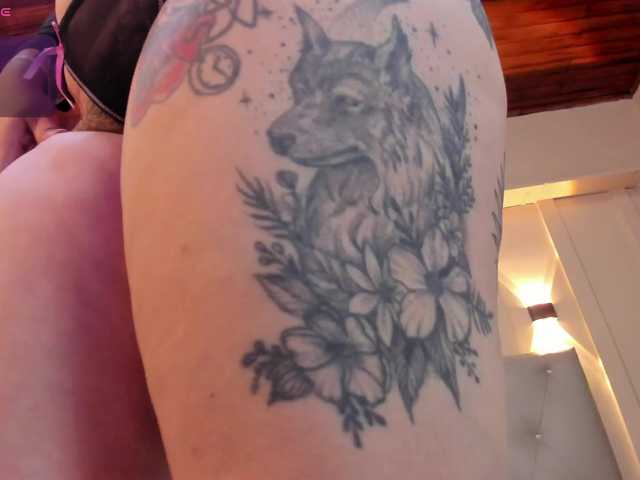 chloe-rosse's BongaCams show and profile