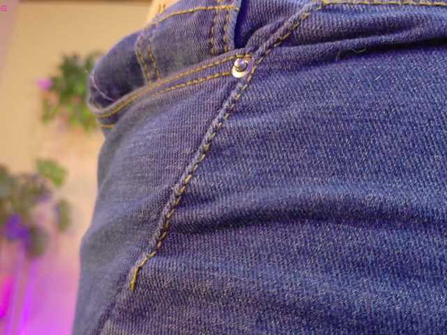 chloe-rosse's BongaCams show and profile