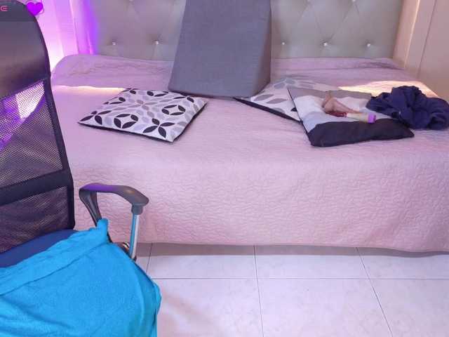 chloe-rosse's BongaCams show and profile