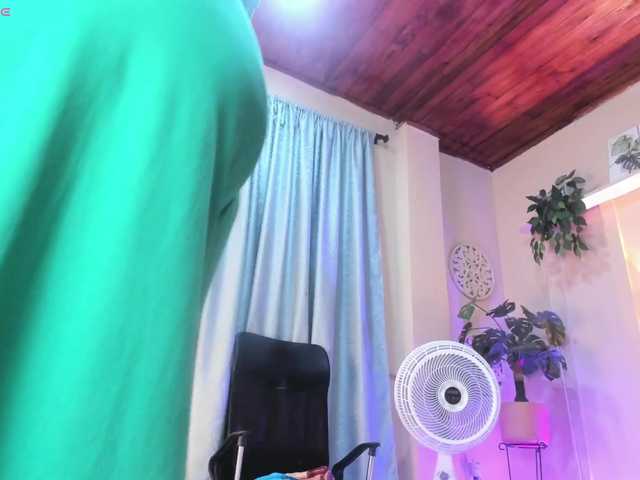 chloe-rosse's BongaCams show and profile