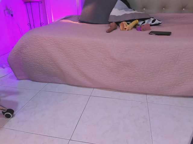 chloe-rosse's BongaCams show and profile