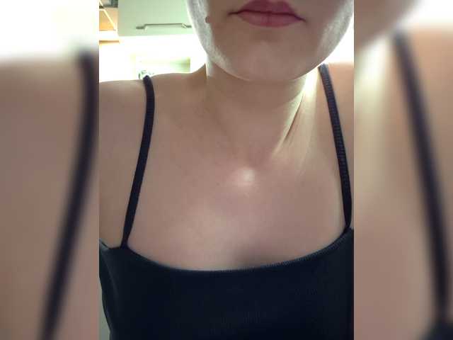 MashaWoW's BongaCams show and profile