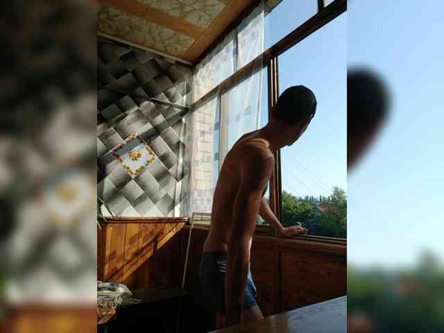 Alex19901990