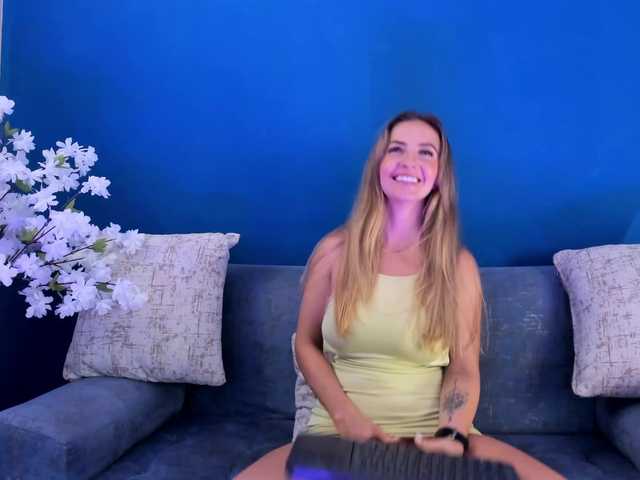 BellaMarieX's BongaCams show and profile