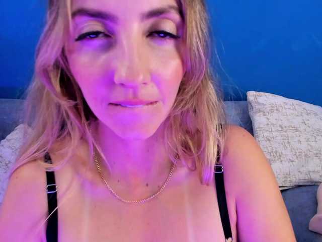 BellaMarieX's BongaCams show and profile