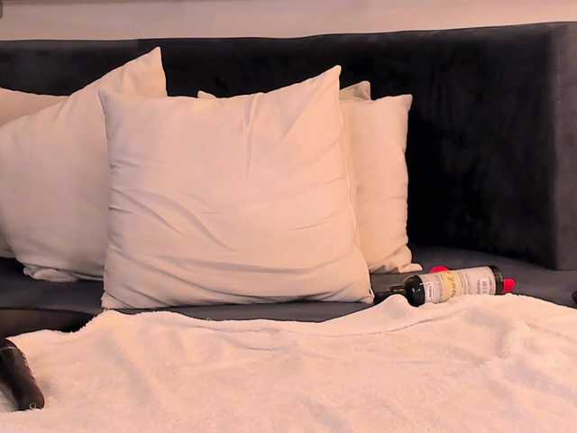 KylaMorrison's BongaCams show and profile