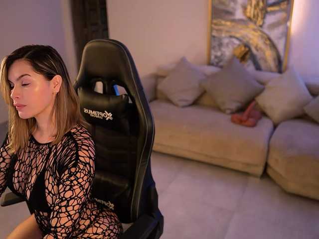 KylaMorrison's BongaCams show and profile