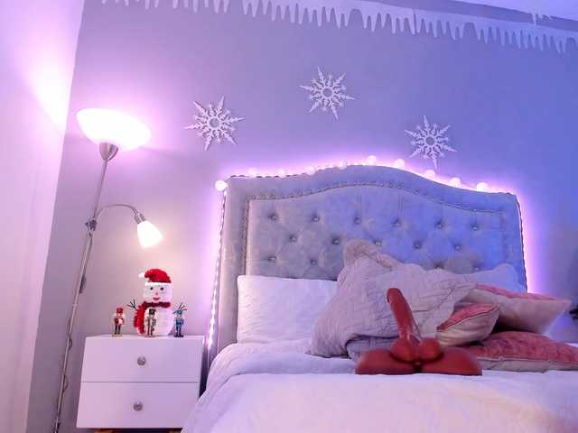 KylaMorrison's BongaCams show and profile