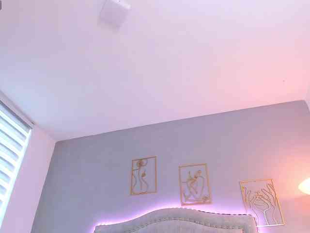 KylaMorrison webcam