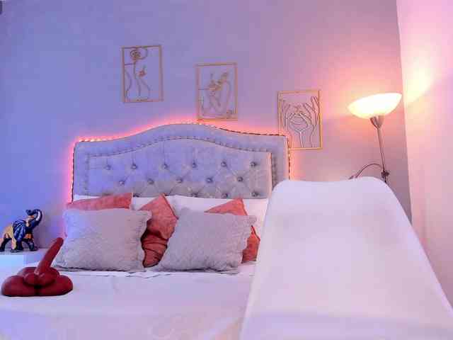 KylaMorrison bongacams