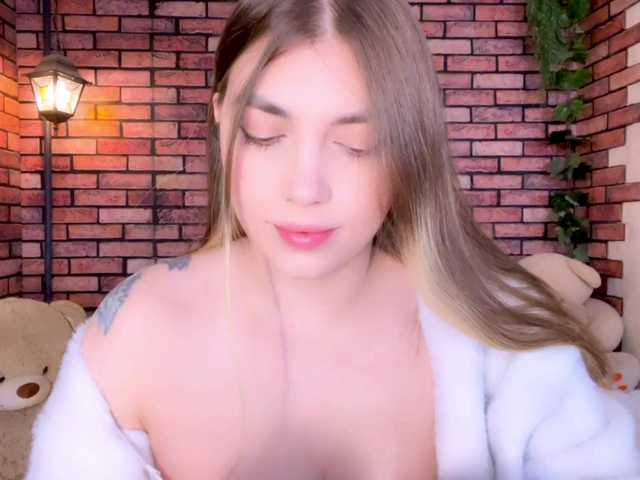 kisskissssss's BongaCams show and profile